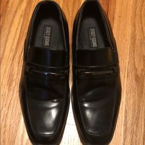 Dress loafers with buckle